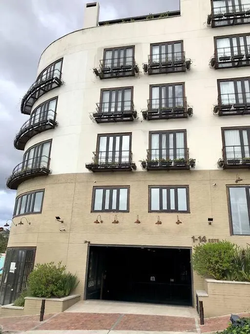 La Primera En La Candelaria Bogotá