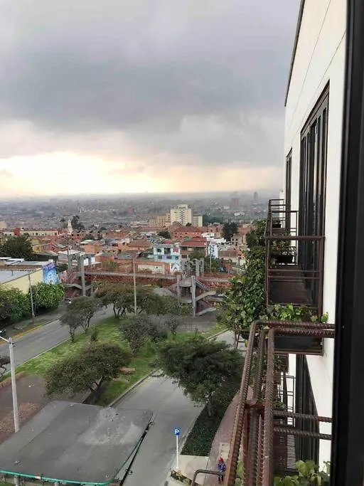 La Primera En La Candelaria بوغوتا